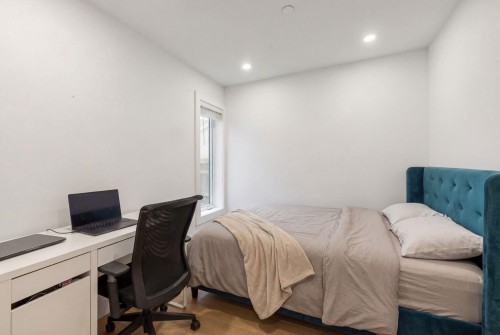 2885 Georgia Street E, Vancouver, BC 