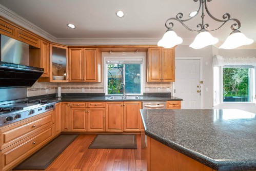 8320 Mowbray Road, Richmond, BC 