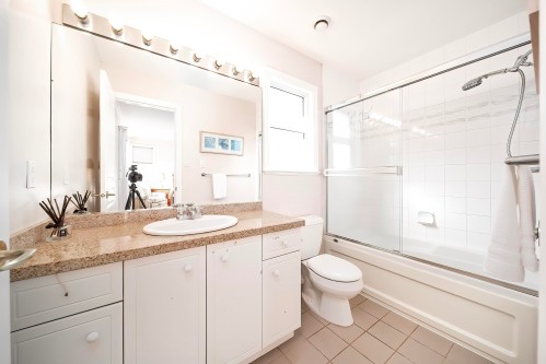 8320 Mowbray Road, Richmond, BC 