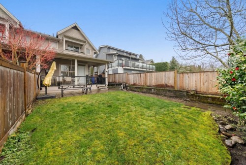 341 8Th Street E, North Vancouver, BC 