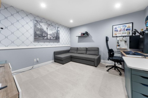 341 8Th Street E, North Vancouver, BC 