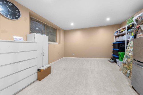 341 8Th Street E, North Vancouver, BC 