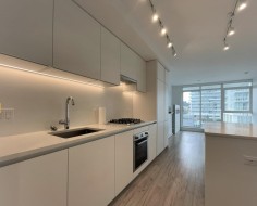 1310-652 Whiting Way Coquitlam, BC V3J 0K3