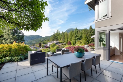 5260 Timberfeild Lane, West Vancouver, BC 