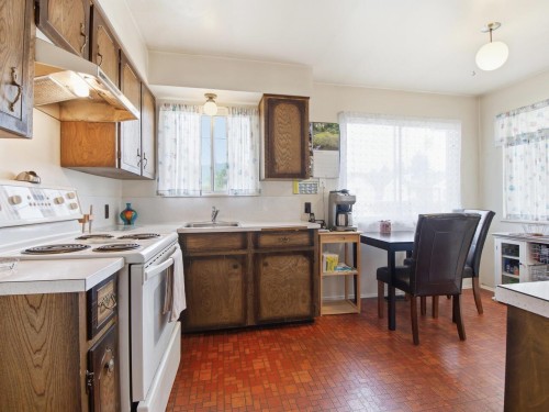 407 13Th Street E, North Vancouver, BC 