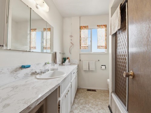 407 13Th Street E, North Vancouver, BC 