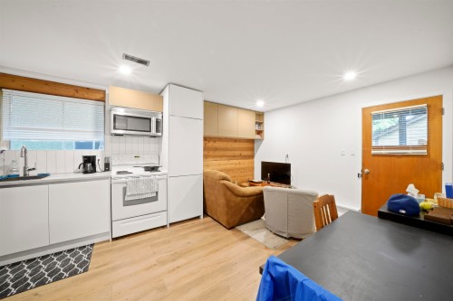 75 Springer Avenue, Burnaby, BC 