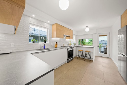75 Springer Avenue, Burnaby, BC 