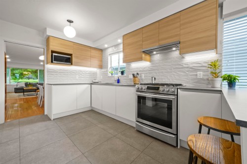 75 Springer Avenue, Burnaby, BC 