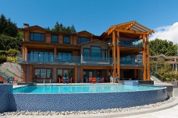 1037 Millstream Road  West Vancouver, BC V7S 2C6