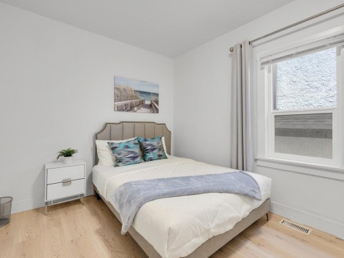 4168 Parker Street, Burnaby, BC 