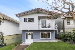 3206 Adanac Street  Vancouver, BC V5K 2P1