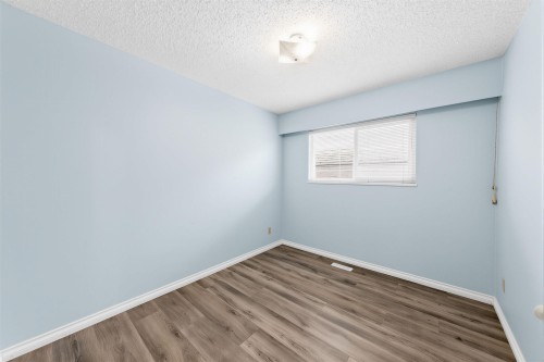 3206 Adanac Street, Vancouver, BC 