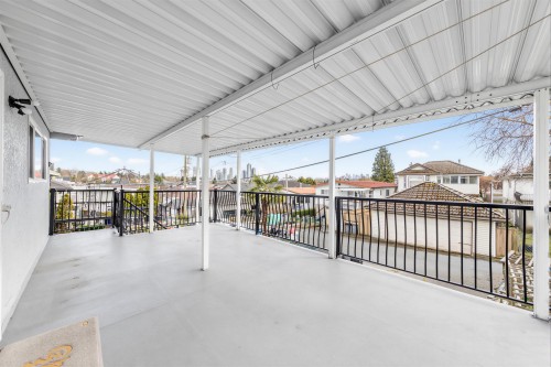 3206 Adanac Street, Vancouver, BC 