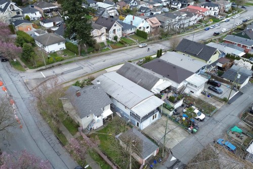3206 Adanac Street, Vancouver, BC 