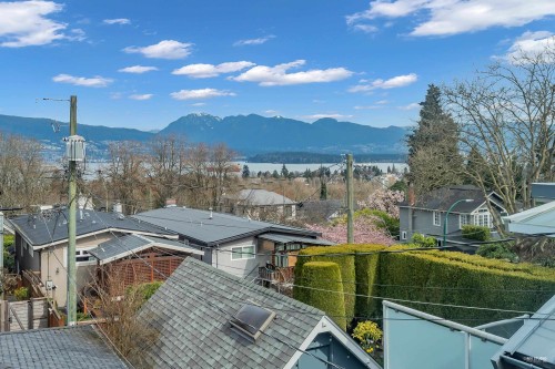 4009 11Th Avenue W, Vancouver, BC 