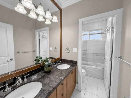4009 11Th Avenue W, Vancouver, BC 