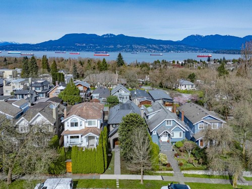 4009 11Th Avenue W, Vancouver, BC 