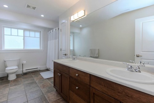 1003 Ash Place, Squamish, BC 