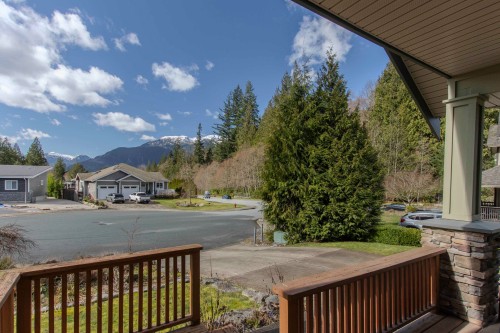 1003 Ash Place, Squamish, BC 