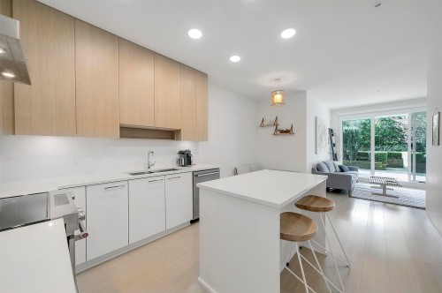 210-5460 Broadway  Burnaby, BC V5B 0B4