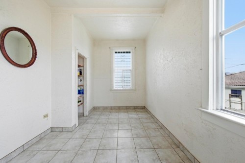 3521 Triumph Street, Vancouver, BC 