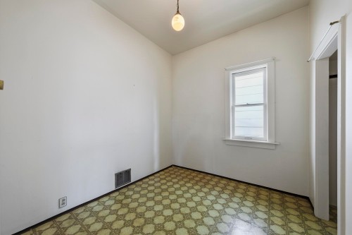 3521 Triumph Street, Vancouver, BC 