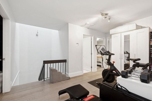 4308 Yew Street, Vancouver, BC 