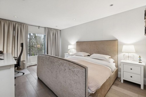 4308 Yew Street, Vancouver, BC 