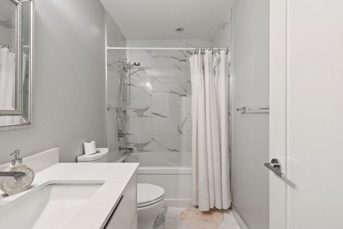 4308 Yew Street, Vancouver, BC 