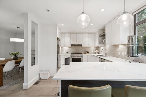 4308 Yew Street, Vancouver, BC 