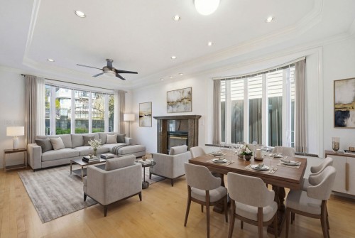 213 28th Street W North Vancouver, BC V7N 2H9