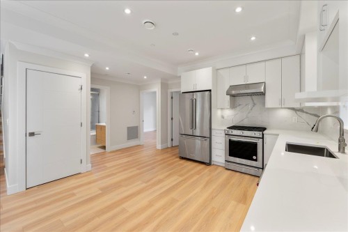 4852 Slocan Street, Vancouver, BC 