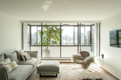 1806-1725 Pendrell Street  Vancouver, BC V6G 2X7