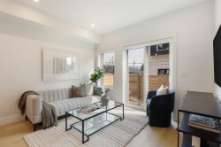 1-550 Kaslo Street  Vancouver, BC V5K 3Z2