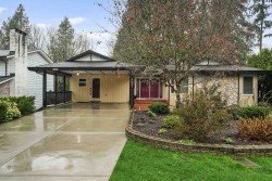 3887 Robin Place  Port Coquitlam, BC V3B 4Y6