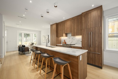 102-1125 Cartier Avenue  Coquitlam, BC V3K 2C1