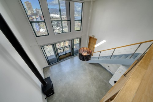 806-22 Cordova Street E Vancouver, BC V6B 4G8