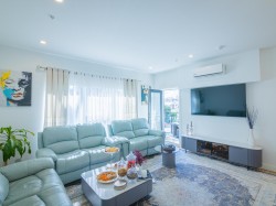 202-2331 Kelly Avenue  Port Coquitlam, BC V3C 1Y3