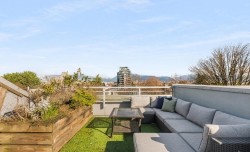 350 7th Avenue E Vancouver, BC V5T 3L8