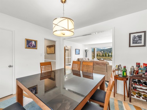 351 Beachview Drive, North Vancouver, BC 