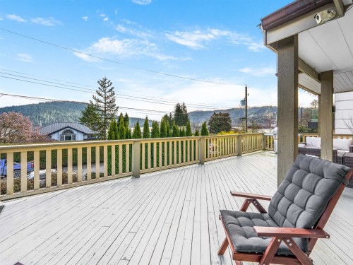 351 Beachview Drive, North Vancouver, BC 