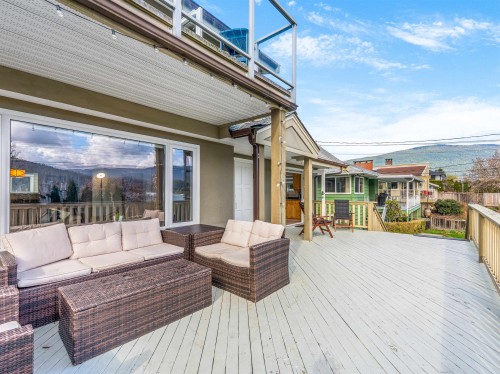 351 Beachview Drive, North Vancouver, BC 