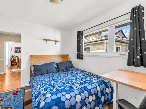 351 Beachview Drive, North Vancouver, BC 