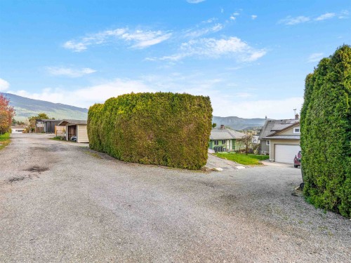 351 Beachview Drive, North Vancouver, BC 