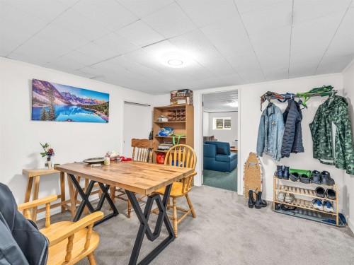 351 Beachview Drive, North Vancouver, BC 