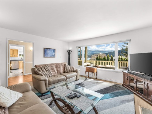 351 Beachview Drive, North Vancouver, BC 