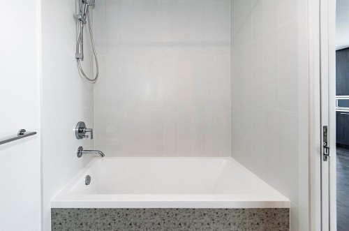 1901-2425 Alpha Avenue, Burnaby, BC 