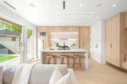 2-3466 W 22nd Avenue  Vancouver, BC V6S 1J2