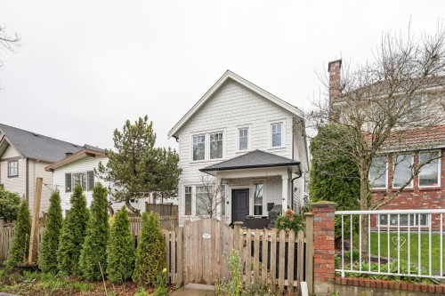 4382 Perry Street, Vancouver, BC 